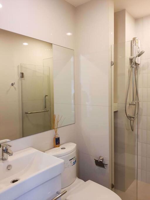 2 bed Condo in Life Asoke Bangkapi Sub District C10109