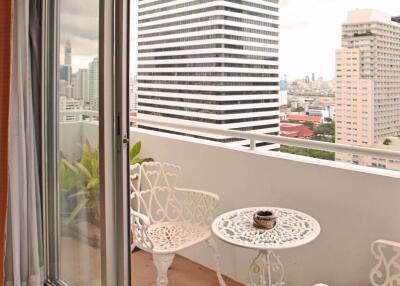 2 bed Condo in Asoke Place Khlong Toei Nuea Sub District C10105