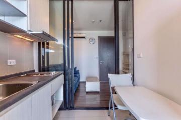 1 bed Condo in The Base Park West Sukhumvit 77 Phrakhanongnuea Sub District C10055