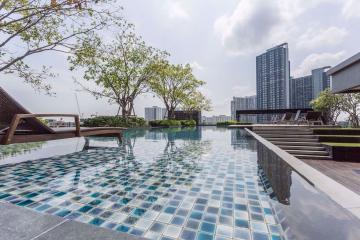 1 bed Condo in The Base Park West Sukhumvit 77 Phrakhanongnuea Sub District C10055