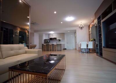 2 bed Condo in Baan Sathorn Chaopraya Khlong Ton Sai Sub District C10036