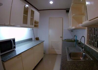 1 bed Condo in Saranjai Mansion Khlongtoei Sub District C10020