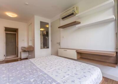 1 bed Condo in The Clover Khlong Tan Nuea Sub District C09967