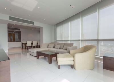 3 bed Condo in Millennium Residence Khlongtoei Sub District C09957