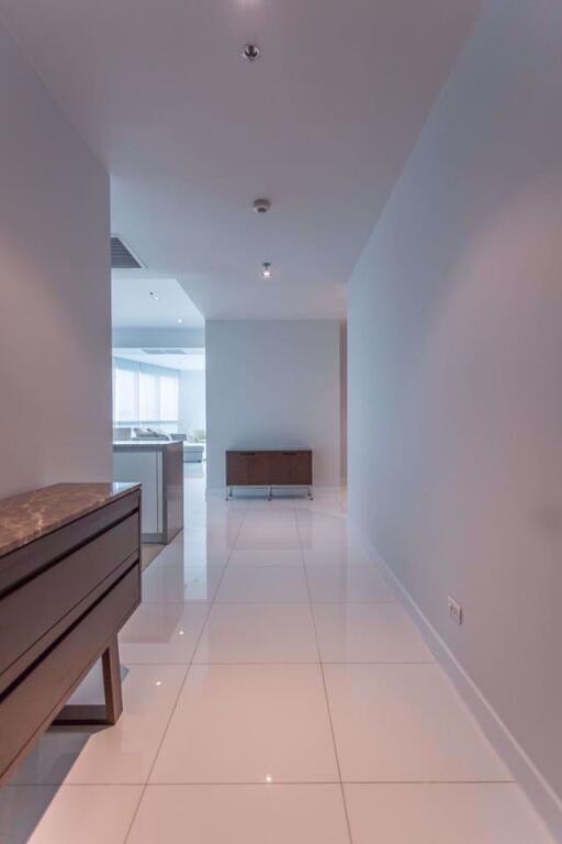 3 bed Condo in Millennium Residence Khlongtoei Sub District C09957