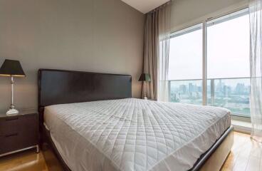 3 bed Condo in Millennium Residence Khlongtoei Sub District C09957