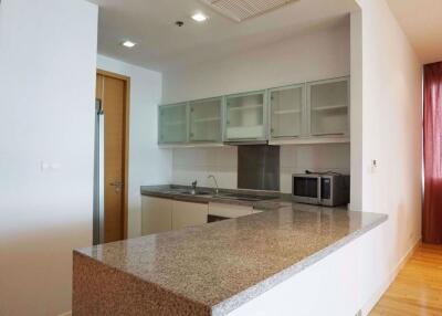 3 bed Condo in Millennium Residence Khlongtoei Sub District C09954