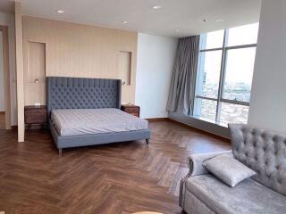 4 bed Penthouse in Baan Sathorn Chaopraya Khlong Ton Sai Sub District P04328