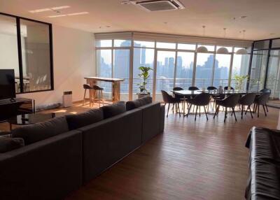 4 bed Penthouse in Baan Sathorn Chaopraya Khlong Ton Sai Sub District P04328