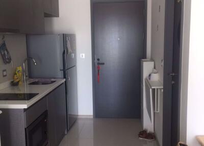 Studio bed Condo in Rhythm Rangnam Thanonphayathai Sub District C09945