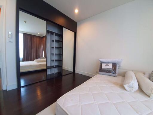 2 bed Condo in Aguston Sukhumvit 22 Khlongtoei Sub District C09943