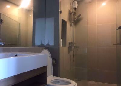 1 bed Condo in Serio Sukhumvit 50 Phra Khanong Sub District C09938