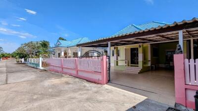 Single House with 2Beds for Sale in Bang Saray