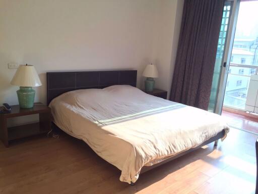 2 bed Condo in Silom Grand Terrace Silom Sub District C09891