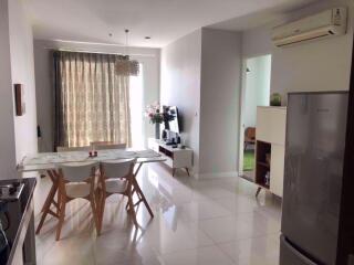 2 bed Condo in The Bloom Sukhumvit 71 Phrakhanongnuea Sub District C09870