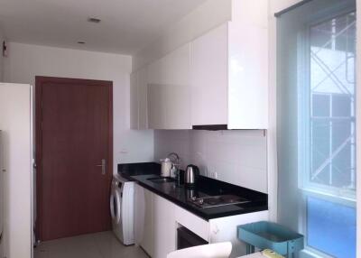 2 bed Condo in The Bloom Sukhumvit 71 Phrakhanongnuea Sub District C09870