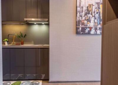 1 bed Condo in The Diplomat Sathorn Silom Sub District C09863