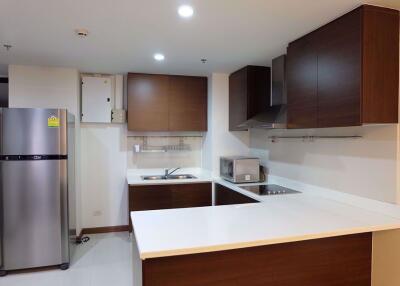 2 bed Condo in The Rajdamri Lumphini Sub District C09854