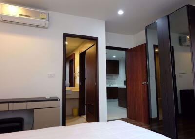 2 bed Condo in The Rajdamri Lumphini Sub District C09854