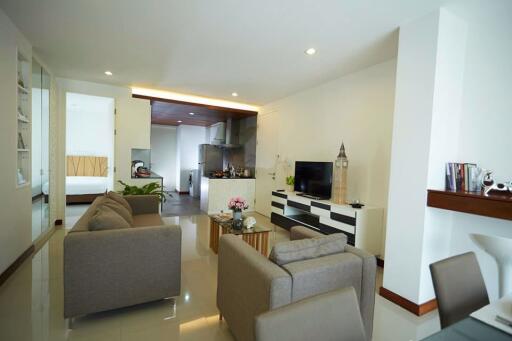3 bed Condo in Thavee Yindee Residence Khlong Tan Nuea Sub District C09835