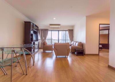 2 bed Condo in Sathorn Gardens Thungmahamek Sub District C09821