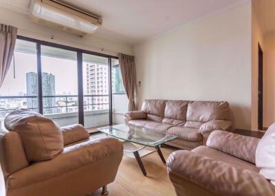 2 bed Condo in Sathorn Gardens Thungmahamek Sub District C09821