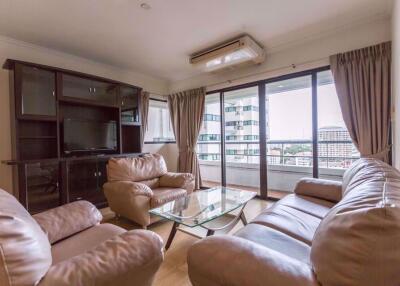 2 bed Condo in Sathorn Gardens Thungmahamek Sub District C09821