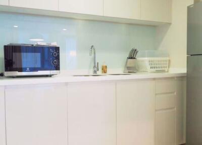 3 bed Condo in LIV@49 Khlong Tan Nuea Sub District C09804