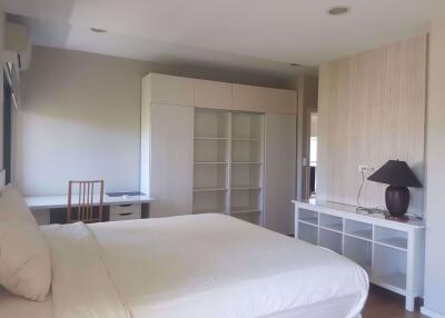 2 bed Condo in Renova Residence Chidlom Lumphini Sub District C09773