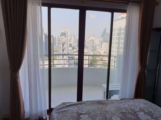 3 bed Condo in Top View Tower Khlong Tan Nuea Sub District C09772