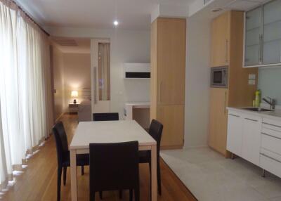 1 bed Condo in The Legend Saladaeng Silom Sub District C09756