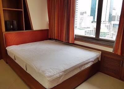 3 bed Condo in Diamond Tower Silom Sub District C09755