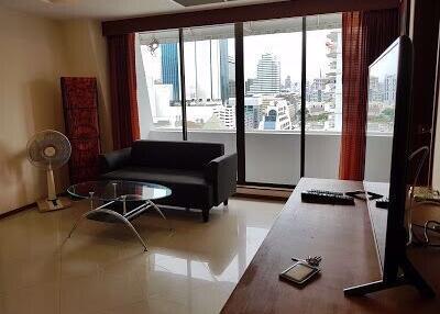 3 bed Condo in Diamond Tower Silom Sub District C09755