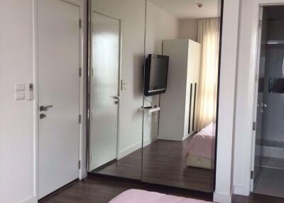 2 bed Condo in The Room Sukhumvit 62 Bangchak Sub District C09745