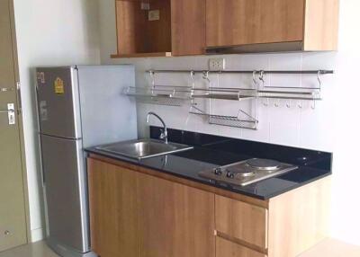 1 bed Condo in Ideo Sathorn-Taksin Banglamphulang Sub District C09740