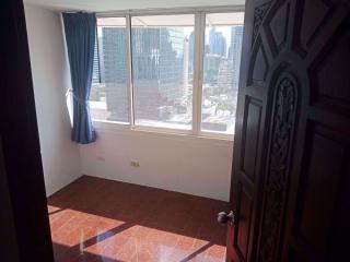 1 bed Condo in Diamond Tower Silom Sub District C09728