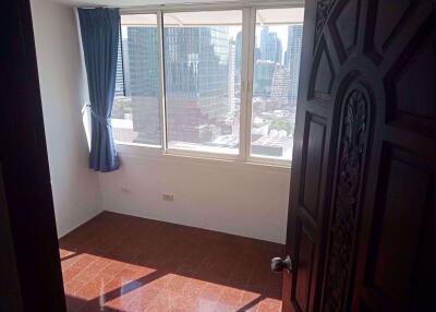 1 bed Condo in Diamond Tower Silom Sub District C09728