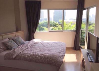 2 bed Condo in Supalai Park Ekkamai-Thonglor Bangkapi Sub District C09727