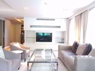 3 bed Duplex in Penthouse Condominium Phrakhanongnuea Sub District D09165