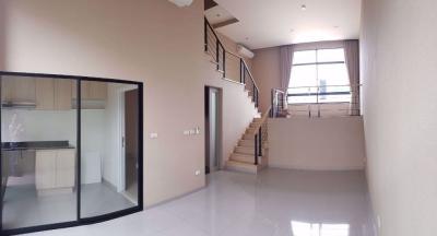 3 bed House in Arden Pattanakarn Suanluang Sub District H05365