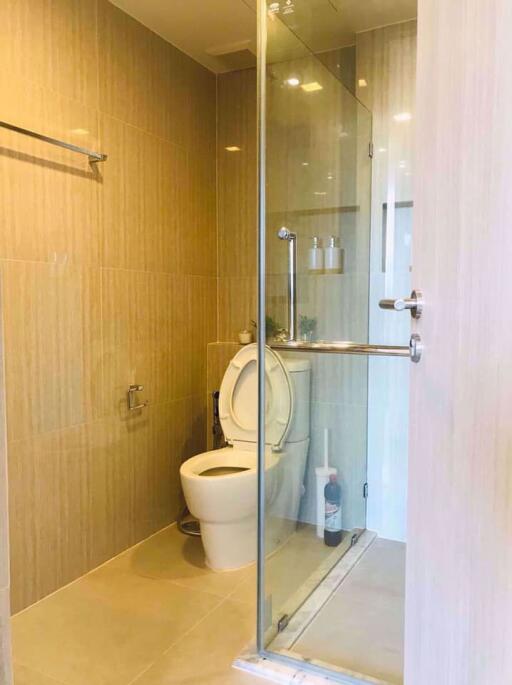 2 bed Condo in Downtown Forty Nine Khlong Tan Nuea Sub District C09694