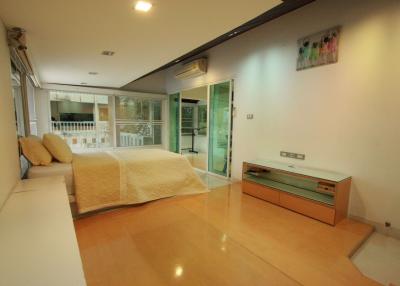 5 bed House Bang Na Sub District H05363