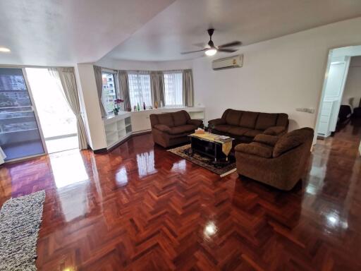 3 bed Condo in Kanta Mansion Khlongtan Sub District C09688