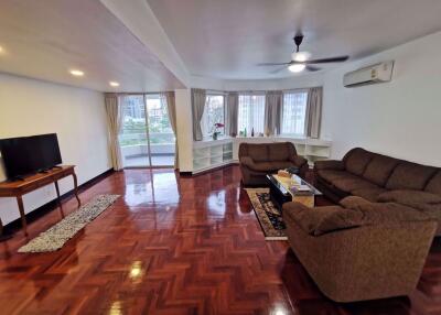 3 bed Condo in Kanta Mansion Khlongtan Sub District C09688