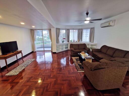 3 bed Condo in Kanta Mansion Khlongtan Sub District C09688