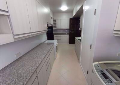 3 bed Condo in Kanta Mansion Khlongtan Sub District C09687