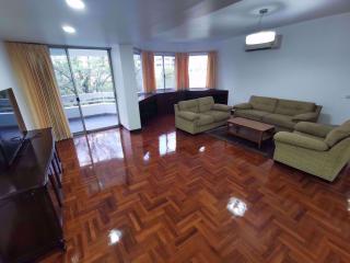 3 bed Condo in Kanta Mansion Khlongtan Sub District C09687