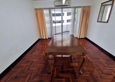 3 bed Condo in Kanta Mansion Khlongtan Sub District C09687