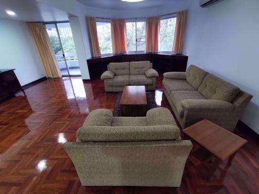 3 bed Condo in Kanta Mansion Khlongtan Sub District C09687