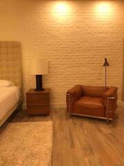 3 bed Condo in Penthouse Condominium 2 Phrakhanongnuea Sub District C09685